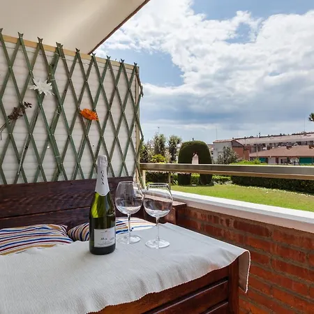 Fada Lloret Апартаменты